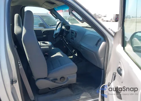 2002 Ford F-150 Xl/Xlt z USA, uszkodzony, nr VIN 1FTRF17202NB02665